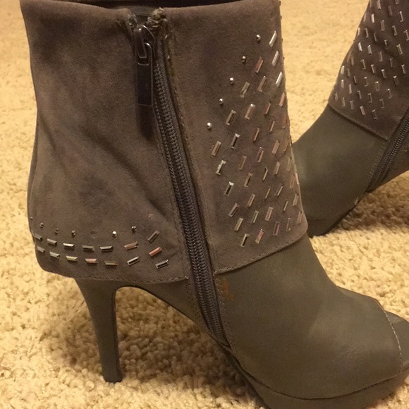 Booties - Picture 6 of 7